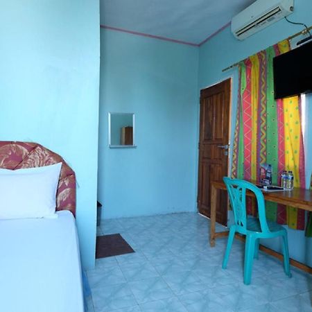 Reddoorz Near Mangrove Forest Kupang Kupang  Exterior photo